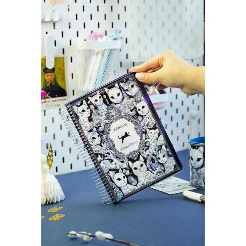 VİCTORİAS JOURNALS SERT KAPAKLI SPİRALLİ TARİHSİZ AJANDA-PLANLAYICI. A5.100 GR. IVORY. 224 SAYFA. 